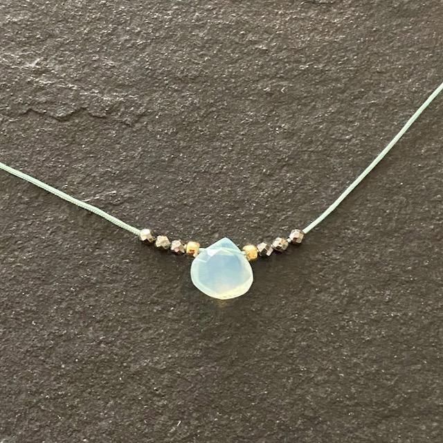 Collier Nangis Calcedon Aqua, Hematit, Messing vergoldet - 0