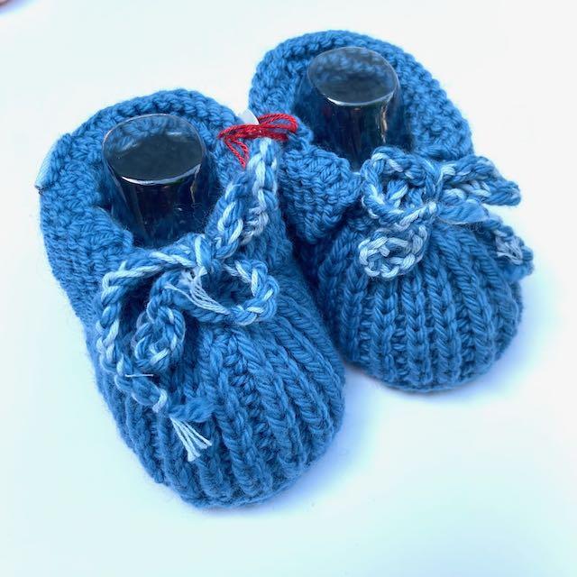 Unikat Babyfinkli Wolle handgestrickt div. Farben - 5