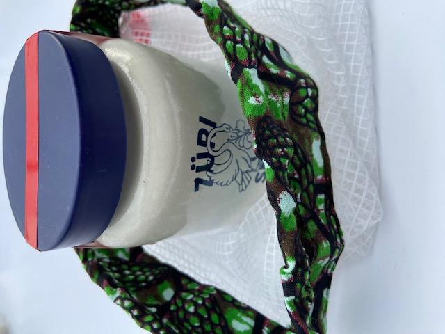 Züri Senf `Zurich-meets-Tanzania` Topf 250ml mit upcycling Gemüsesack