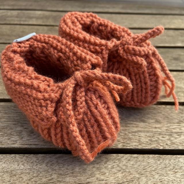 Babyfinkli aus Baumwolle handgestrickt div. Farben - 2