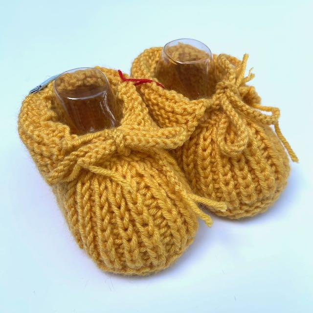 Babyfinkli aus Baumwolle handgestrickt div. Farben - 1