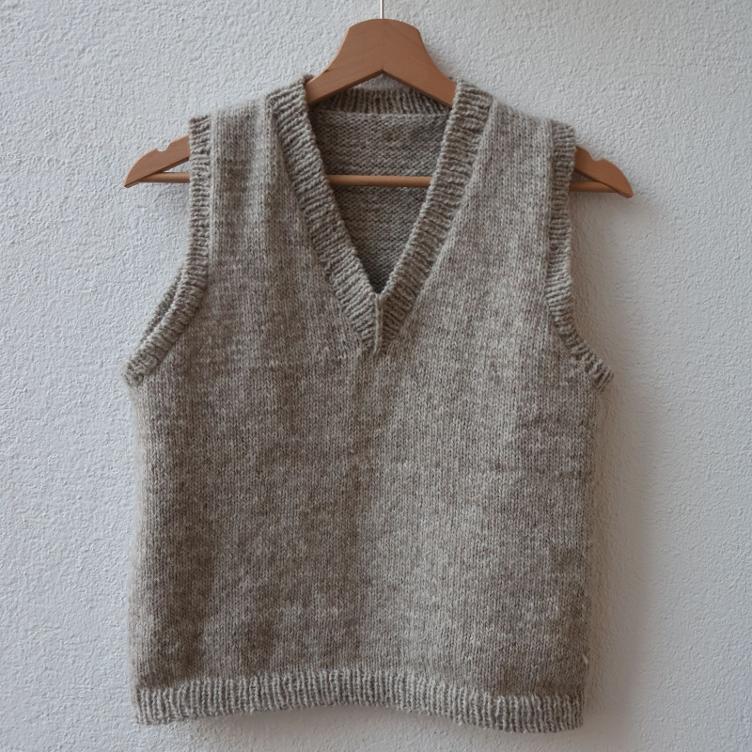 Strickpaket Slipover / Pullunder / Gilet von Petite Knit handgestrickt